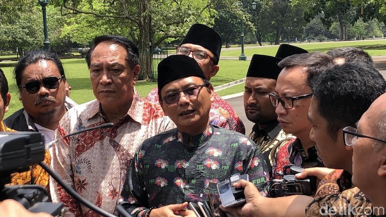 Bertemu Jokowi, FBR Sampaikan Siap Jaga TPS Pilpres 2019 Bertemu Jokowi, FBR Sampaikan Siap Jaga TPS Pilpres 2019