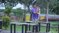 Taman ini sangat tenang dan nyaman untuk dijadikan tempat bermain. Pagi atau sore hari merupakan waktu yang tepat bagi bila ingin bermain di taman ini (Wisma Putra/detikcom)