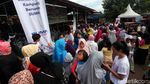 Senyum Bahagia Warga Depok Dapat Paket Sembako Murah
