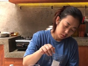 Kocak! Begini Jadinya Kalau Soimah Goreng Telur dan Bikin Teh
