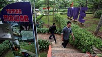 Taman Lembah Mawar ini tepat berada di Jalan Mawar Perumnas Depok 1, Jawa Barat. Beginilah asrinya taman tersebut. 