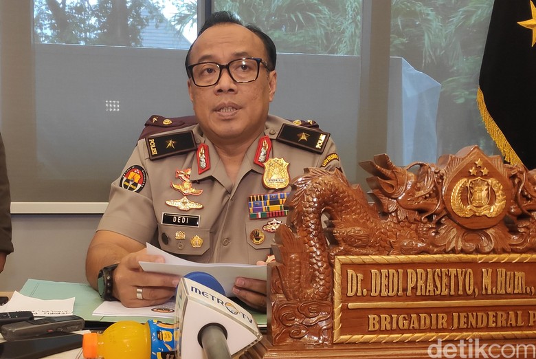 Polri Beberkan 19 Kasus Politik Uang Selama Masa Tenang Pemilu Polri Beberkan 19 Kasus Politik Uang Selama Masa Tenang Pemilu