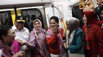 Gaya Iriana Jokowi Saat Jajal MRT