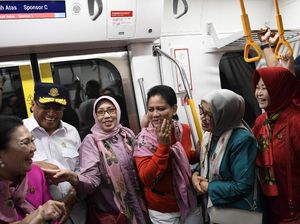 Menhub: Ibu Negara Begitu Cair Mencoba MRT