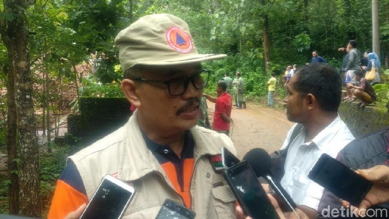 Tanah Labil dan Gelap, Pencarian Korban Longsor Bantul Dilanjutkan Besok Tanah Labil dan Gelap, Pencarian Korban Longsor Bantul Dilanjutkan Besok
