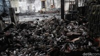 Belum diketahui penyebab kebakaran ini, tetapi tidak ada korban jiwa dalam kebakaran.
