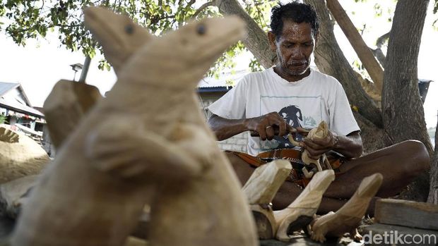 Masyarakat di Pulau Komodo yang bergantung pada suvenir