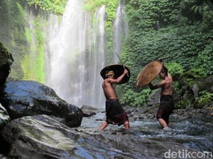 Air Terjun Tiu Kelep: Lokasi, Jam Buka, Harga, Daya Tarik, Rute
