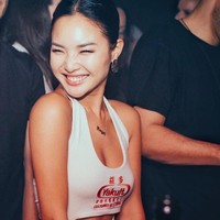 Kerap tampil seksi dan sempurna, Son pun mengungkapkan pentingnya mencurahkan waktu dan energi untuk berolahraga dan perawatan kecantikan. Dia pun berlatih di gym dengan pelatih pribadi selama satu jam, dua kali seminggu. Foto: Instagram