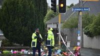 Suasana di luar Masjid Linwood (AFP)