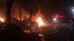 Puluhan Lapak di Pasar Legi, Jombang Ludes Terbakar