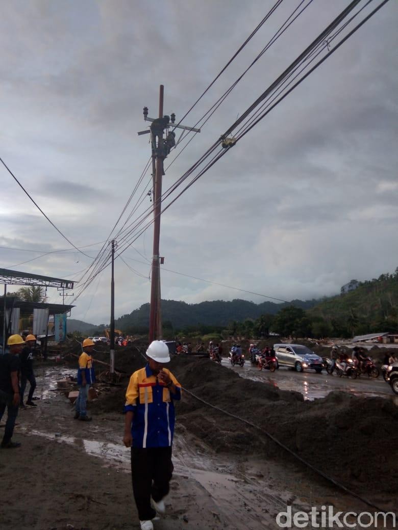 PLN: Pasokan Listrik Mulai Normal Usai Banjir Bandang Sentani PLN: Pasokan Listrik Mulai Normal Usai Banjir Bandang Sentani