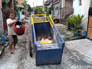 Sulitnya Tukang Sampah di Malang Nyaleg, Tak Ada Uang Hingga Ngutang