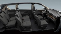 Suzuki Ertiga Black Edition hanya ditawarkan di tipe GA dan GLX. Ertiga Black Edition tipe GA dilengkapi dengan pembuka bagasi belakang dan tutuh bahan bakar pakai remote, power window, passive keyless entry, engine start-stop, sistem audio single DIN dengan konektivitas USB, dual airbag, ABS dan EBD, serta ISOFIX. Foto: Dok. Suzuki Filipina