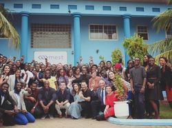 Bos Kesayangan Karyawan Facebook dan Istrinya yang Sederhana