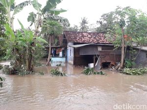 Tanggul Sungai Serang Jebol, Desa Bendungan Kulon Progo Kebanjiran