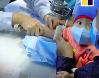 Bikin Haru! Bocah 2 Tahun yang Pintar Makan Pakai Sumpit Ternyata Pejuang Kanker