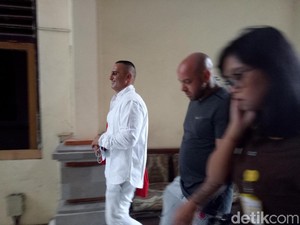 Ngeloyor Bawa Tas Gucci di Duty Free Bali, WN Australia Dituntut 5 Bulan