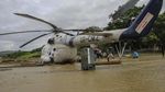 Pesawat dan Mobil Rusak Akibat Banjir Bandang di Papua