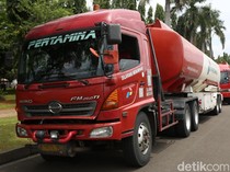 Awak Mobil Tangki Pertamina Ketahuan Merokok saat Tugas, Langsung Dipecat