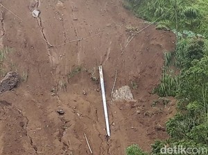 4 Tiang Roboh, 250 KK di Boyolali Tak Teraliri Listrik