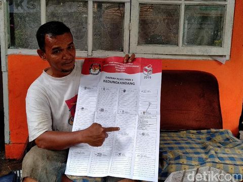 Dwi Hariyadi (46), tukang sampah yang jadi caleg