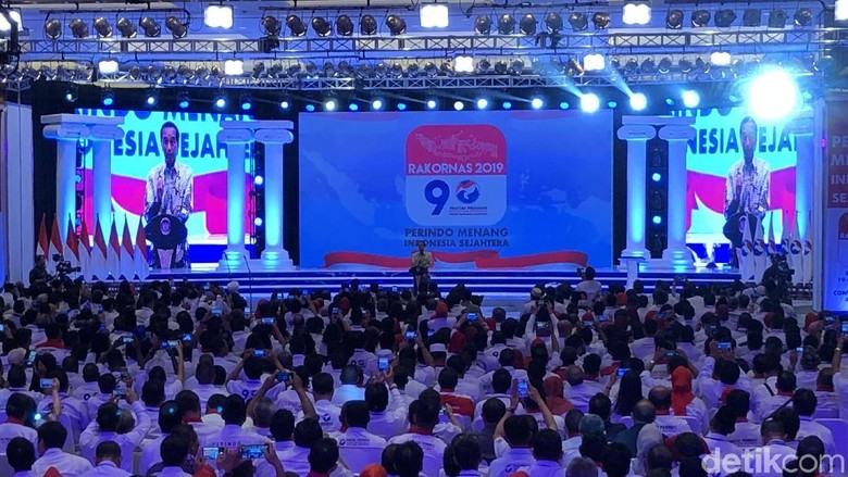 Jokowi Puji Perindo, Sebut Paling Baik Manajemen dan Serangan Udara Jokowi Puji Perindo, Sebut Paling Baik Manajemen dan Serangan Udara