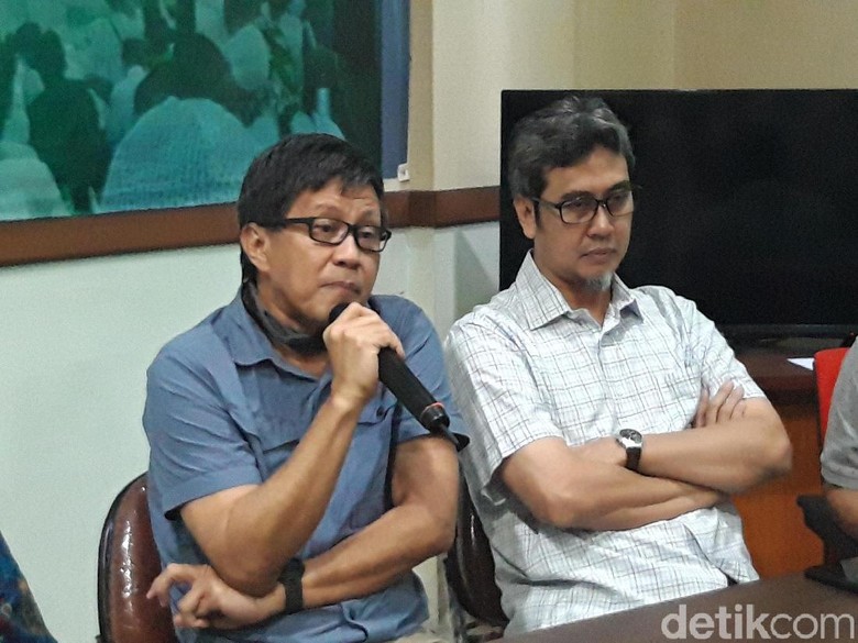 Diskusi Akal Sehat Ditolak Tak Ada Izin, Rocky Gerung: Ngaco Namanya Diskusi Akal Sehat Ditolak Tak Ada Izin, Rocky Gerung: Ngaco Namanya