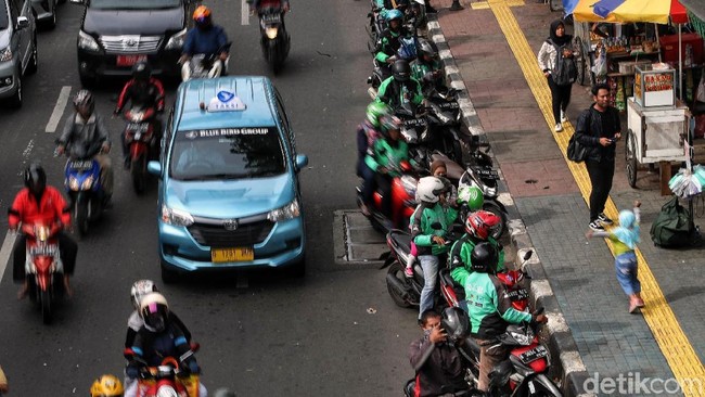 Driver Ngotot Tarif Ojol Rp 2.400/Km, Kata Kemenhub Jalan Saja Dulu