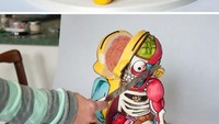 Bukan sekedar kue, kreasi yang satu ini sudah menggabungkan antara seni dan kue. Tampilannya yang keren dan menarik, membuat kita sayang untuk memotongnya. Foto: Boredpanda
