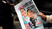 Tabloid itu pun ramai dibicarakan oleh masyarakat dan menjadi kontroversial karena menuai pro dan kontra terkait pemberitaan yang dimuat dalam tabloid tersebut.