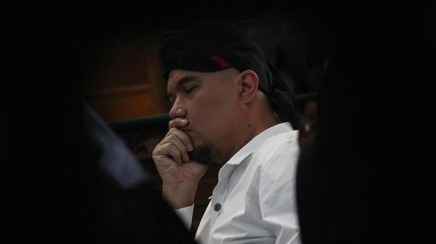 Terdakwa kasus ujaran 'idiot' Ahmad Dhani ditahan di Rutan Medaeng,