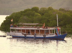 Liburan di Labuan Bajo, Cobain Bermalam di Kapal Wisata