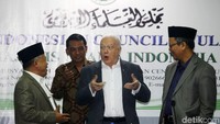 Ia diterima oleh Kepala Bidang Luar Negeri MUI Muhyiddin Junaidi dan Wakil Ketua Umum MUI Yunahar Ilyas.