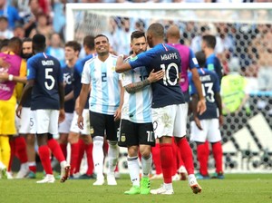 Sepatu Emas Eropa: Tinggal Messi Vs Mbappe