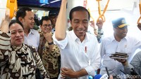 Turut hadir juga bersama Jokowi, Menko PMK Puan Maharani, Menteri Ketenagakerjaan Hanif Dhakiri, Menteri Dalam Negeri Tjahjo Kumolo, beberapa pejabat daerah yang sebelumnya mengikuti rapat terbatas (ratas) serta finalis Puteri Indonesia.