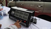 Kegiatan yang diinisiasi Suku Dinas Lingkungan Hidup Jakarta Utara ini, dijelaskannya menguji emisi pada dua jenis kendaraan bermotor roda empat, yaitu berbahan bakar bensin dan solar.