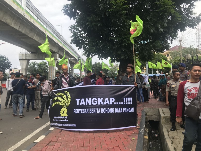 Ngadu ke Mabes Polri, Petani Minta Tak Dipolitisi Jelang Pilpres Ngadu ke Mabes Polri, Petani Minta Tak Dipolitisi Jelang Pilpres