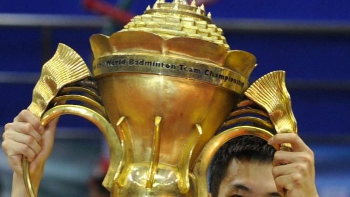 Trofi Piala Sudirman 2019 (LIU JIN / AFP) Trofi Piala Sudirman 2019 (LIU JIN / AFP)
