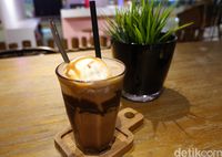 Hygge Coffee: Santap Spaghetti Creamy dan Mocha Arabika Toraja di Kafe Instagenik