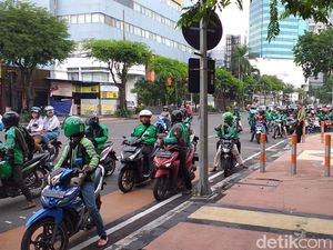 Ribuan Ojek Online di Surabaya Turun ke Jalan, Waspadai Rute Ini