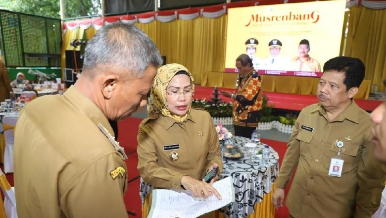2021, Bupati Serang Bakal Pasang Jalan Beton Sepanjang 601,13 Km 2021, Bupati Serang Bakal Pasang Jalan Beton Sepanjang 601,13 Km