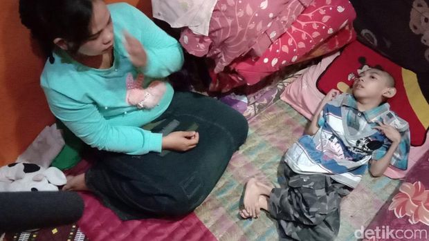 Kisah Rizky, Pengidap Pengecilan Otak yang Divonis Tak Bisa Sembuh 