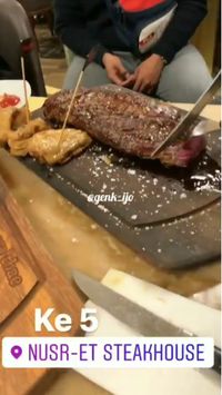 Jalan-jalan ke Turki, Anang Hermansyah Rayakan Ultah di Resto Salt Bae