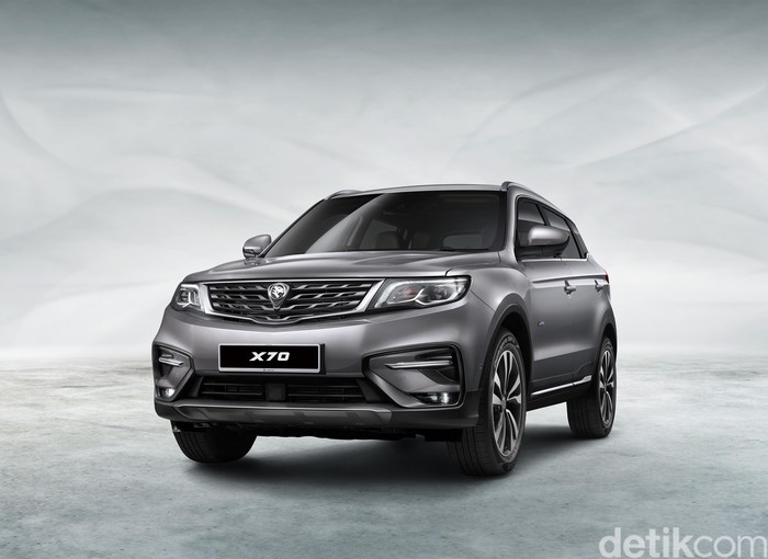 Proton X70 dan Logo Proton