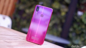 Kamera belakangnya 48 MP dan 5MP. Foto: Adi Fida Rahman/detikINET