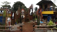 Taman ini dibangun untuk mempercantik lingkungan dan meningkatkan kenyamanan bagi petugas Dinas SDA saat berjaga memantau banjir.