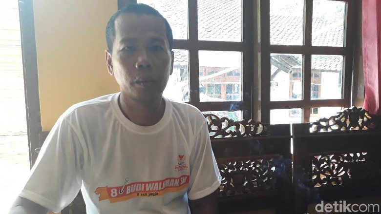 Tanah Labil, Warga Sekitar Lokasi Longsor di Imogiri Bantul Mengungsi Tanah Labil, Warga Sekitar Lokasi Longsor di Imogiri Bantul Mengungsi