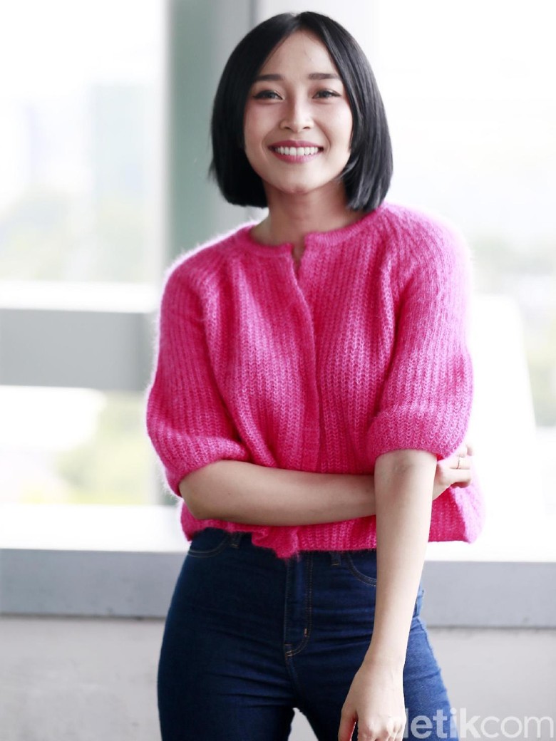 Rinni Wulandari Ajak Pendengar Berbagi Cerita Lewat #IChooseToStay Rinni Wulandari Ajak Pendengar Berbagi Cerita Lewat #IChooseToStay