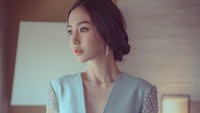 Angelababy jadi sorotan di dunia maya usai penampilannya di majalah Vogue. Dok. Instagram/angelababyct